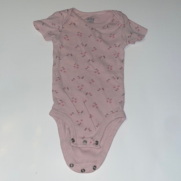 Carter’s pink floral onesie, size 6-9 months. - Picture 1 of 2